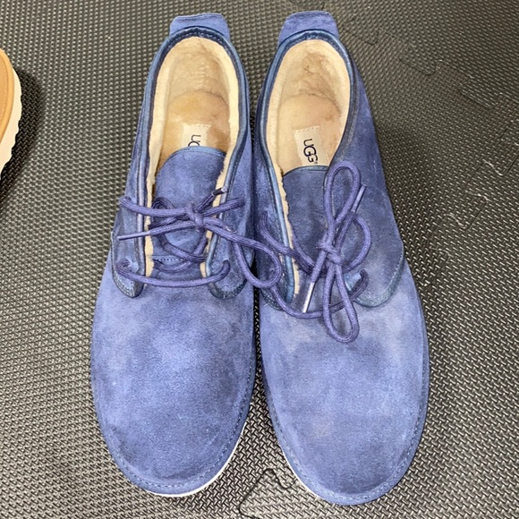 NWOT ugg slippers - Picture 2 of 4